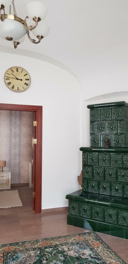 My-Lord Luxapartman Eger Buitenkant foto